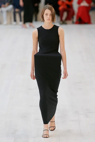 Look 1